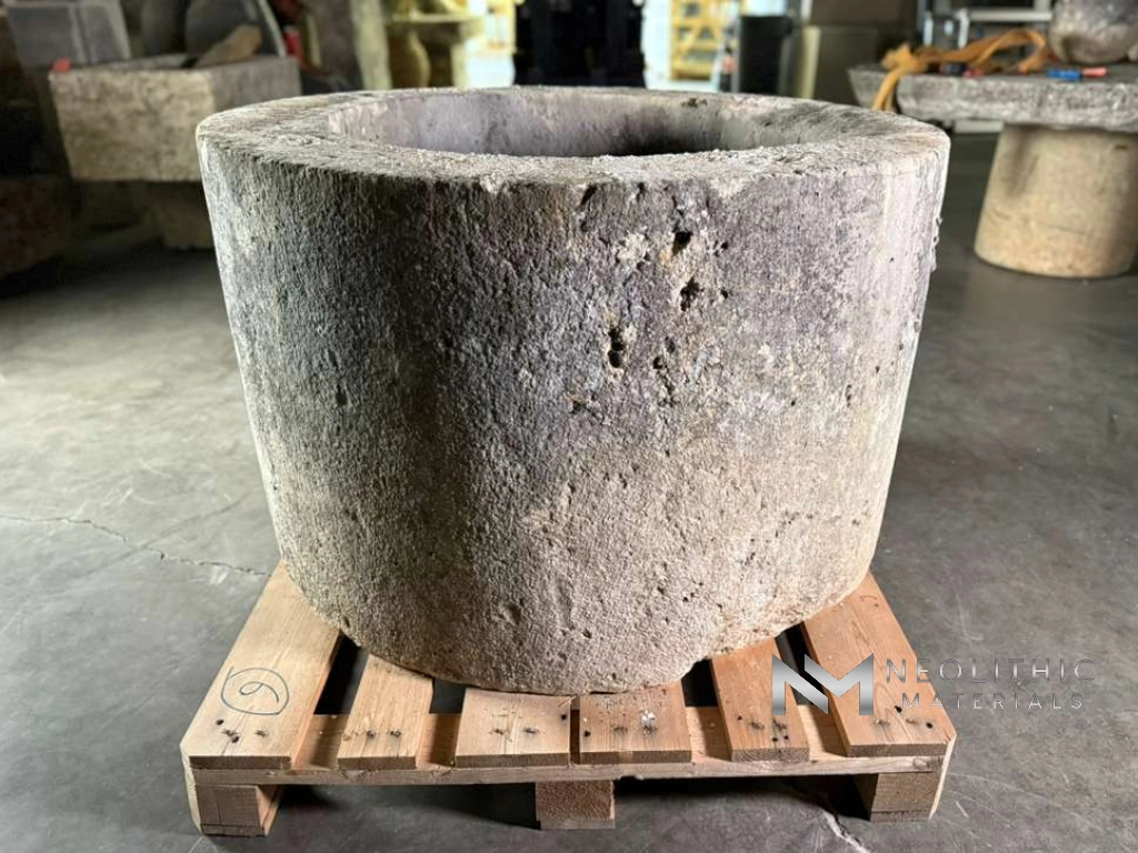 French Antique 19th Century Limestone Well - Image 2